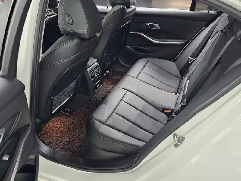 2021 BMW 3 серии с пробегом 24 681 км
