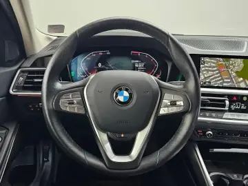 2021 BMW 3 серии с пробегом 24 681 км