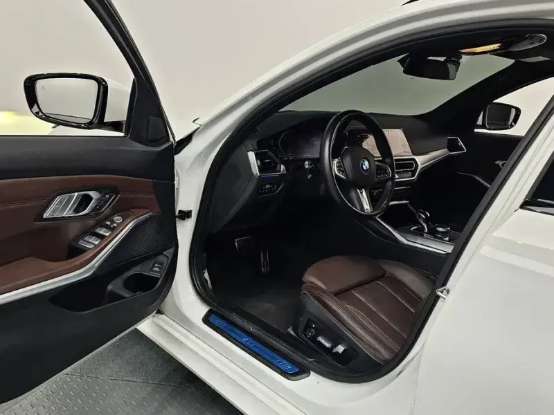 2022 BMW 3 серии с пробегом 38 821 км