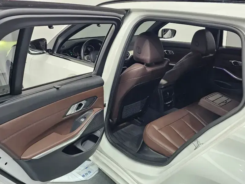 2022 BMW 3 серии с пробегом 38 821 км