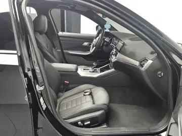 2022 BMW 3 серии с пробегом 46 156 км
