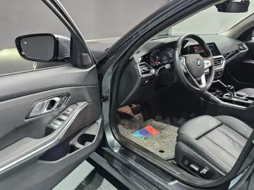 2021 BMW 3 серии с пробегом 38 498 км