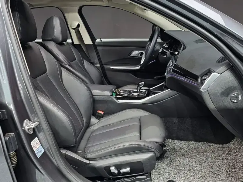 2021 BMW 3 серии с пробегом 38 498 км