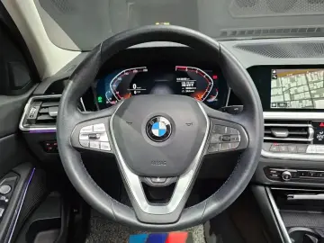 2021 BMW 3 серии с пробегом 38 498 км