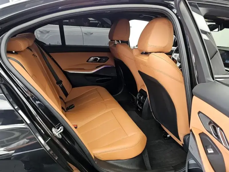 2023 BMW 3 серии с пробегом 48 670 км