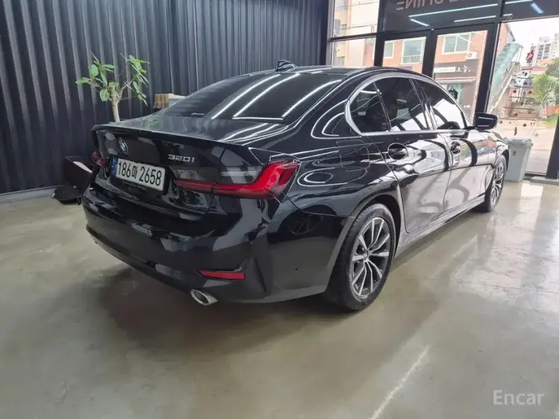 2021 BMW 3 серии с пробегом 14 708 км