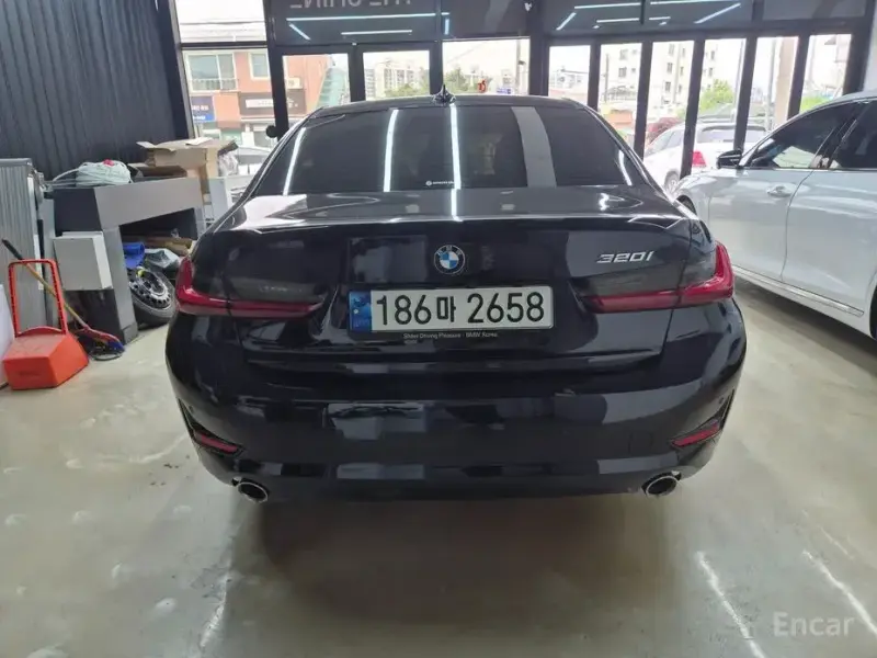 2021 BMW 3 серии с пробегом 14 708 км