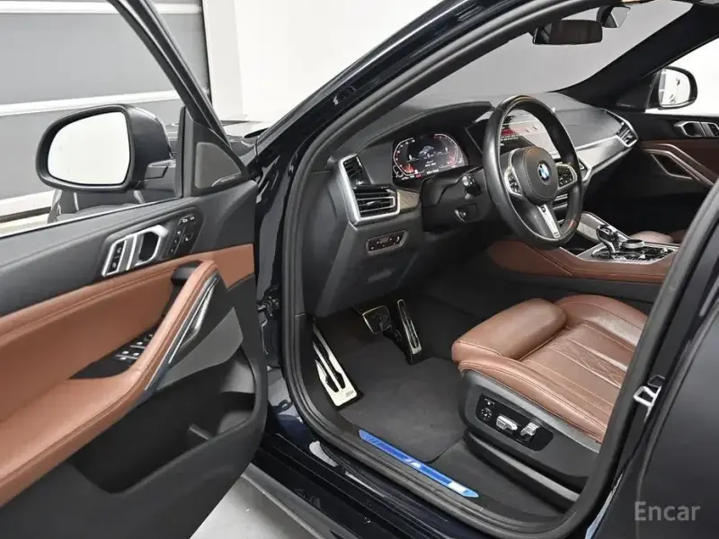 2023 BMW X6 с пробегом 27 017 км