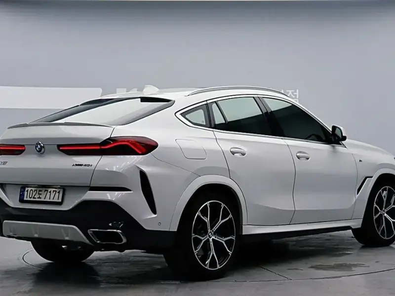 2022 BMW X6 с пробегом 46 127 км