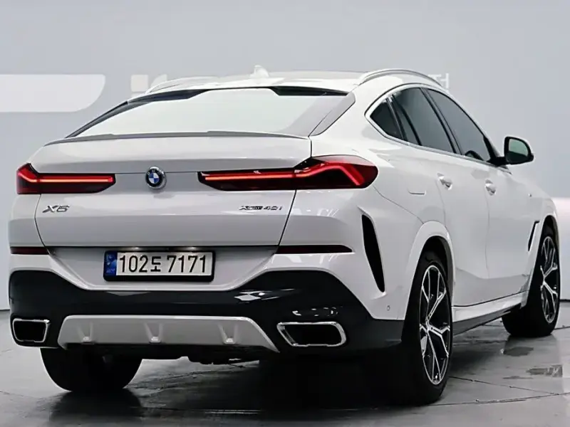 2022 BMW X6 с пробегом 46 127 км