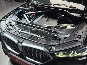 2022 BMW X6 с пробегом 46 696 км