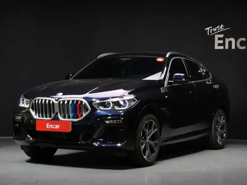 2021 BMW X6 с пробегом 15 468 км