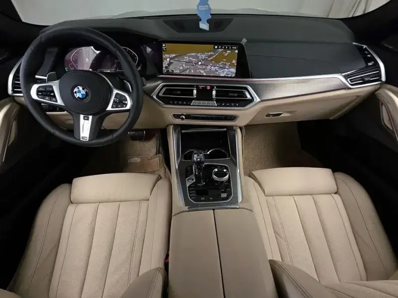2021 BMW X6 с пробегом 15 468 км