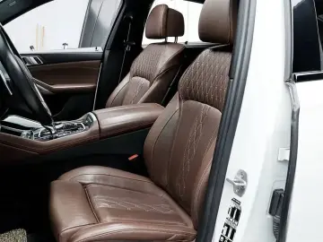 2022 BMW X6 с пробегом 75 055 км