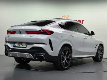 2022 BMW X6 с пробегом 24 443 км