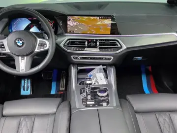 2022 BMW X6 с пробегом 24 443 км
