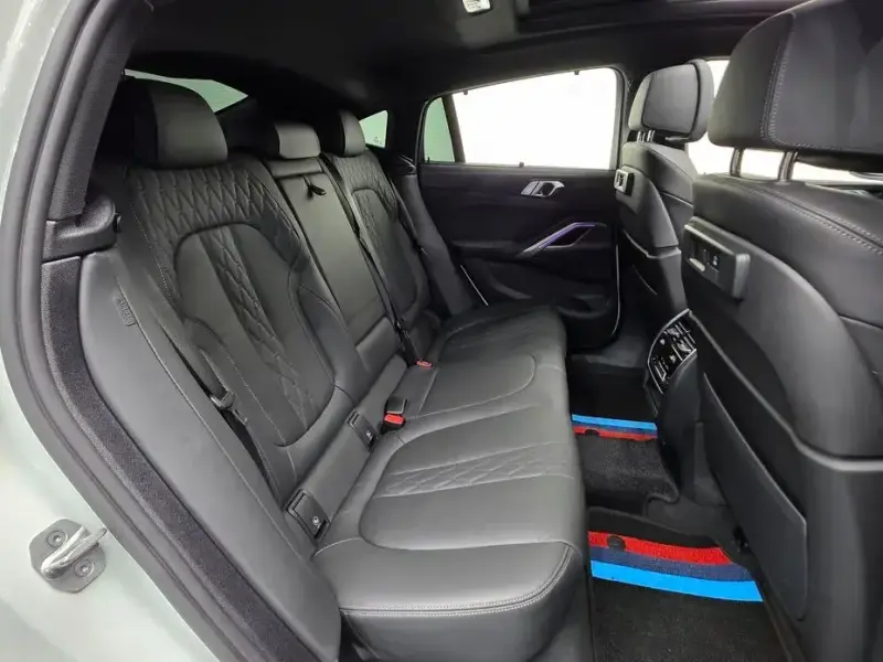 2022 BMW X6 с пробегом 24 443 км
