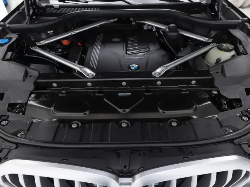 2023 BMW X6 с пробегом 32 585 км