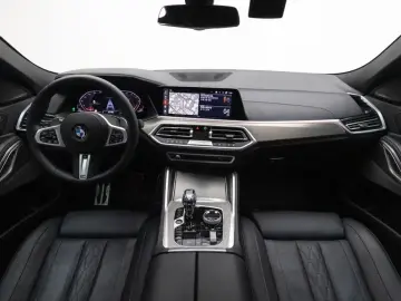 2023 BMW X6 с пробегом 32 585 км
