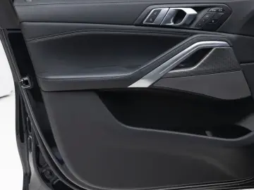 2023 BMW X6 с пробегом 32 585 км