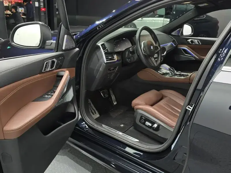 2022 BMW X6 с пробегом 62 353 км