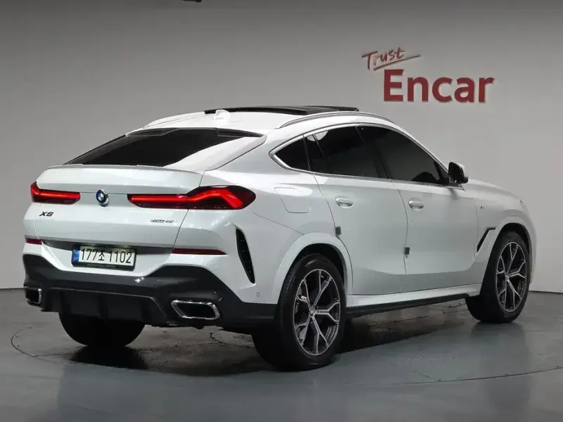 2022 BMW X6 с пробегом 93 708 км