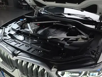 2022 BMW X6 с пробегом 93 708 км