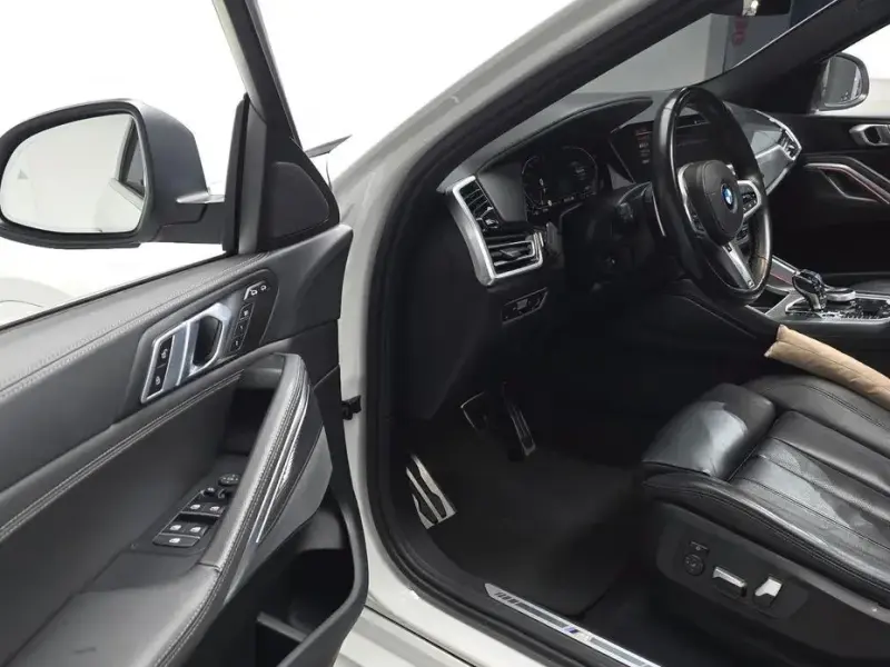 2022 BMW X6 с пробегом 93 708 км