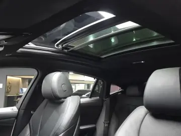 2022 BMW X6 с пробегом 93 708 км