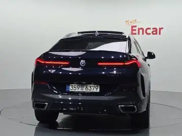 2021 BMW X6 с пробегом 93 944 км