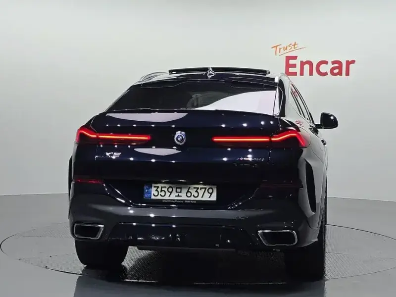 2021 BMW X6 с пробегом 93 944 км
