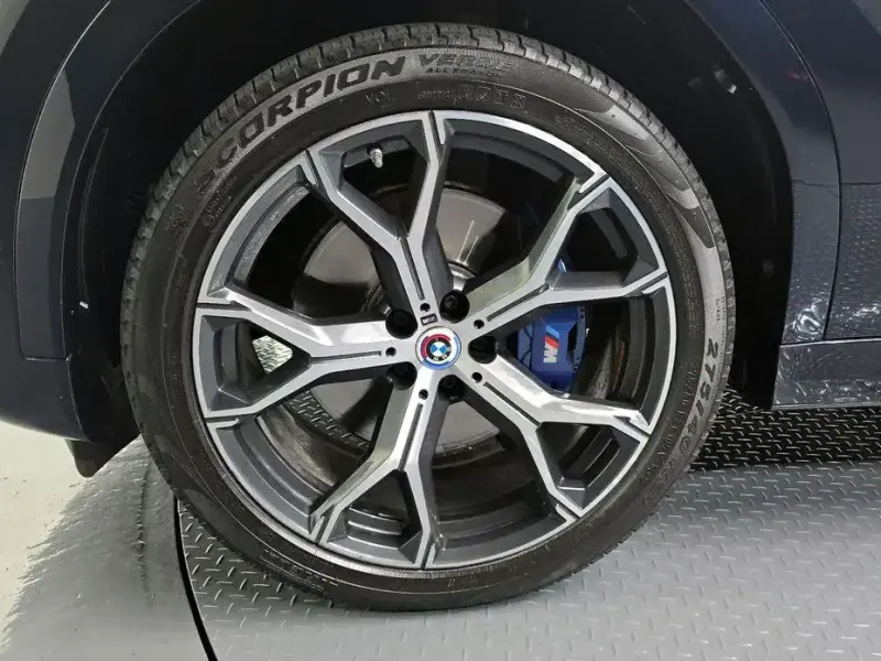 2021 BMW X6 с пробегом 93 944 км