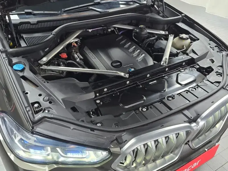 2021 BMW X6 с пробегом 70 565 км