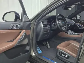 2021 BMW X6 с пробегом 70 565 км