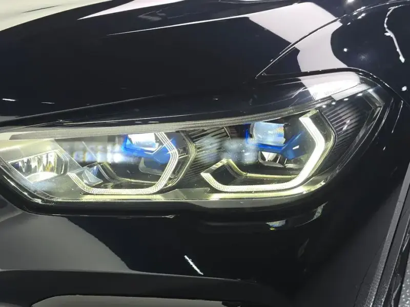 2021 BMW X6 с пробегом 93 944 км