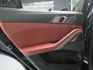 2021 BMW X6 с пробегом 93 944 км
