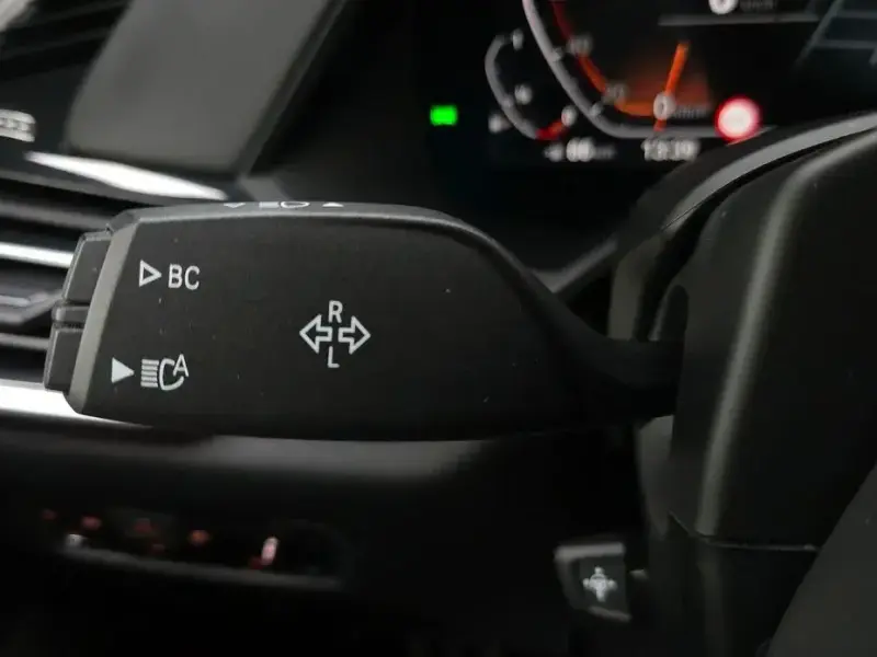 2021 BMW X6 с пробегом 93 944 км