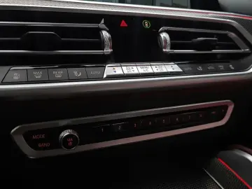2021 BMW X6 с пробегом 93 944 км