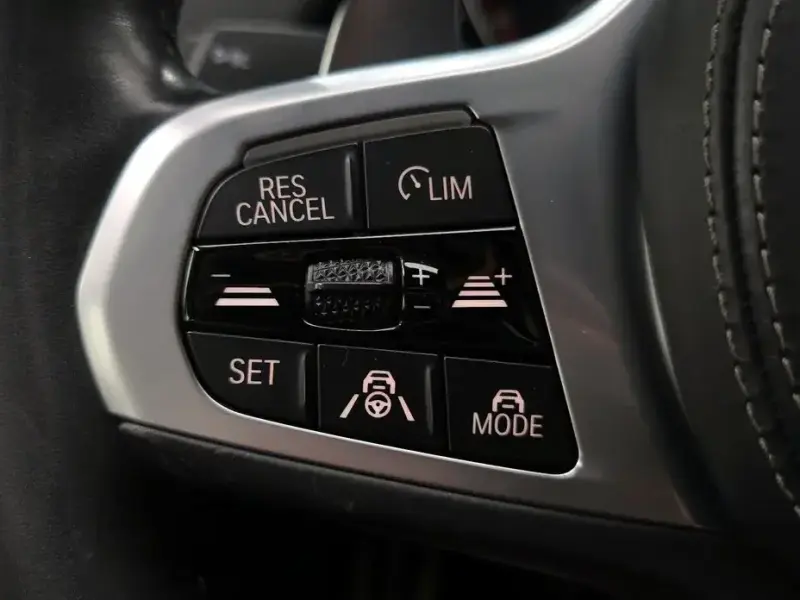 2021 BMW X6 с пробегом 93 944 км