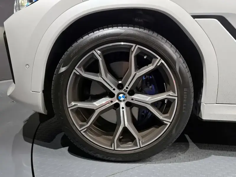 2023 BMW X6 с пробегом 5 851 км