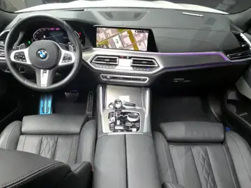 2023 BMW X6 с пробегом 5 851 км