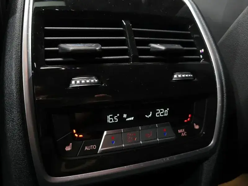 2023 BMW X6 с пробегом 5 851 км