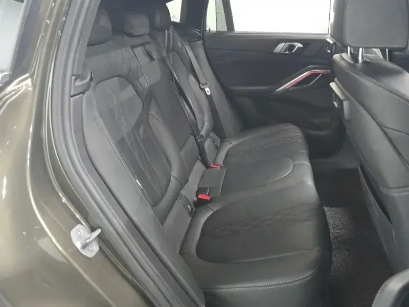 2022 BMW X6 с пробегом 14 959 км