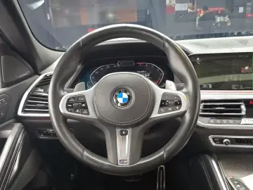 2022 BMW X6 с пробегом 14 959 км