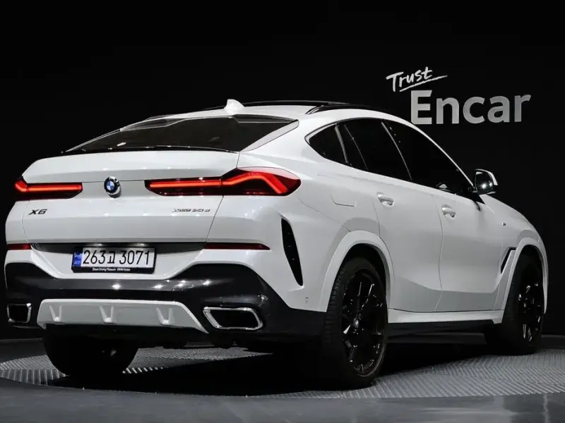 2021 BMW X6 с пробегом 35 243 км