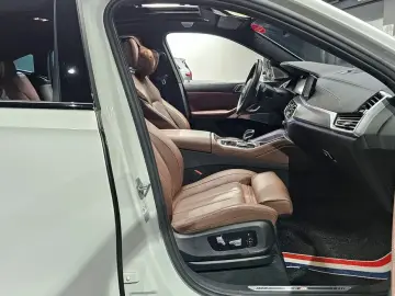 2021 BMW X6 с пробегом 35 243 км
