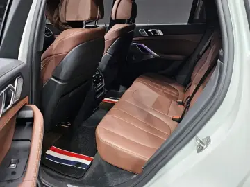 2021 BMW X6 с пробегом 35 243 км