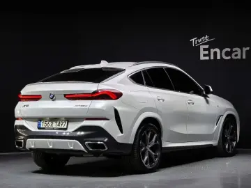 2022 BMW X6 с пробегом 130 989 км