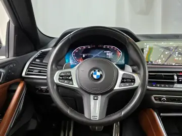2022 BMW X6 с пробегом 130 989 км