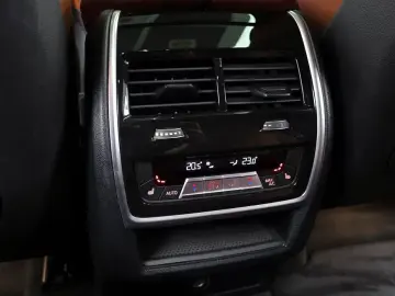 2022 BMW X6 с пробегом 130 989 км